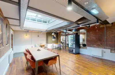 Truro Works, Sheffield - Sheffield, England, United Kingdom - Amenities