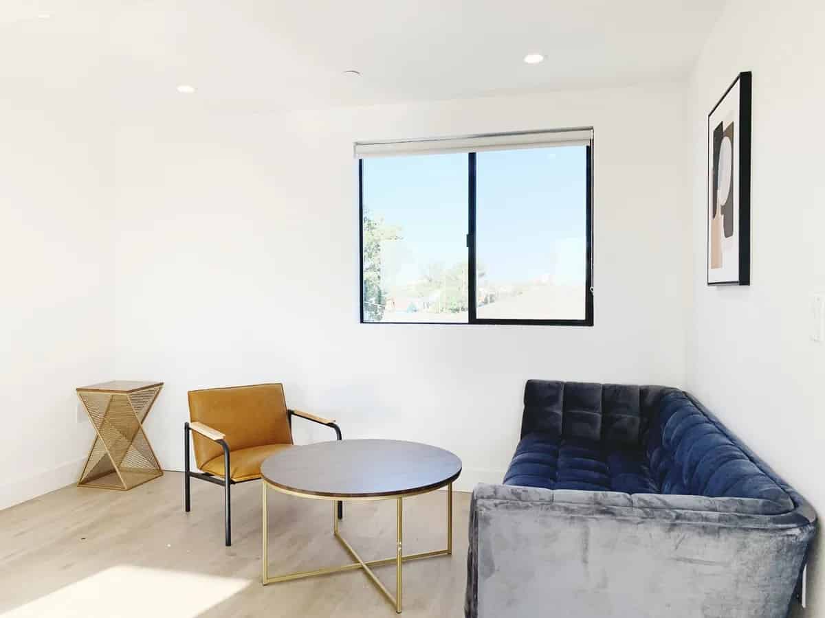 1664 W 37th St, Los Angeles - Los Angeles, California, United States - Common Area