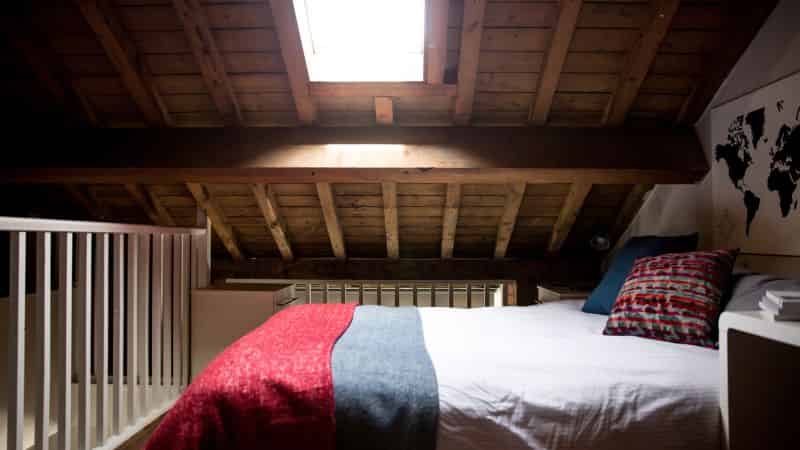 Common Area?w=400&h=260&fit=crop&q=40&auto=format&trim=auto