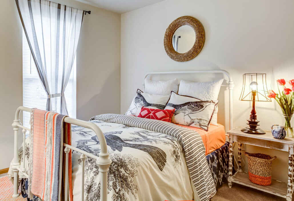 Traditions Bloomington, Bloomington - bloomington, Illinois, United States - Bedroom