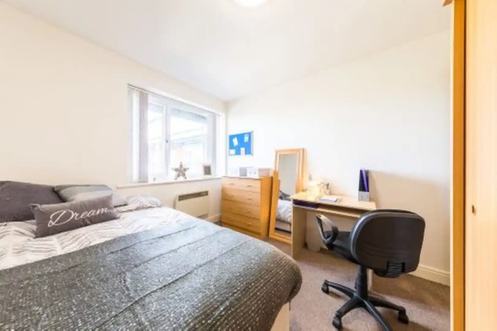 Moss Court, Manchester image 31