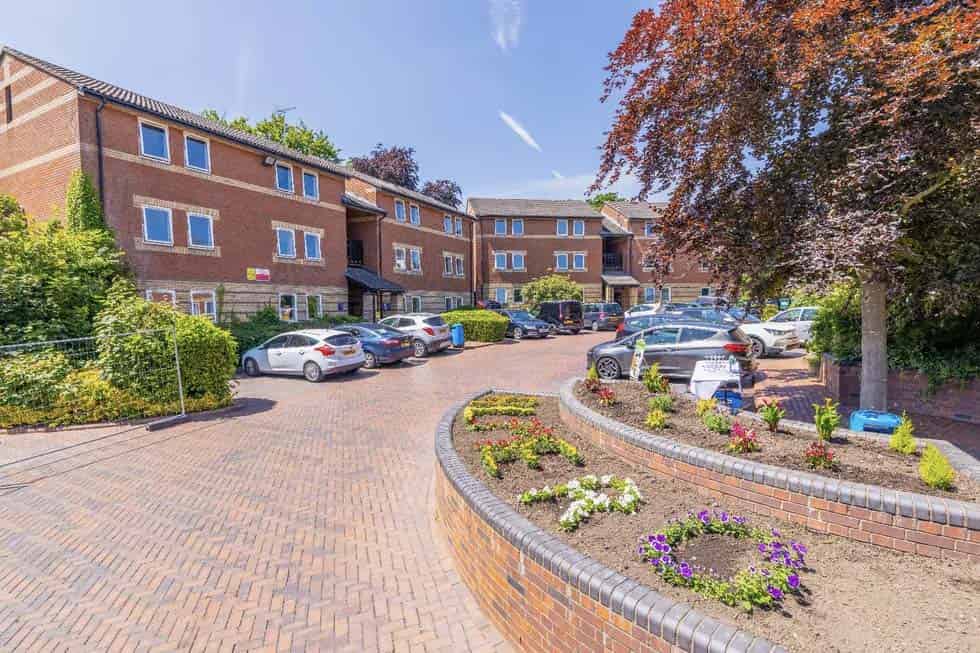 Beech Gardens, Birmingham image 36