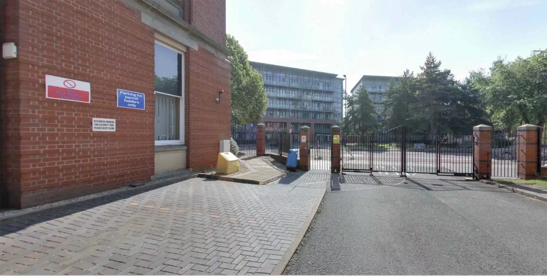Queen's Hospital Close, Birmingham image 52