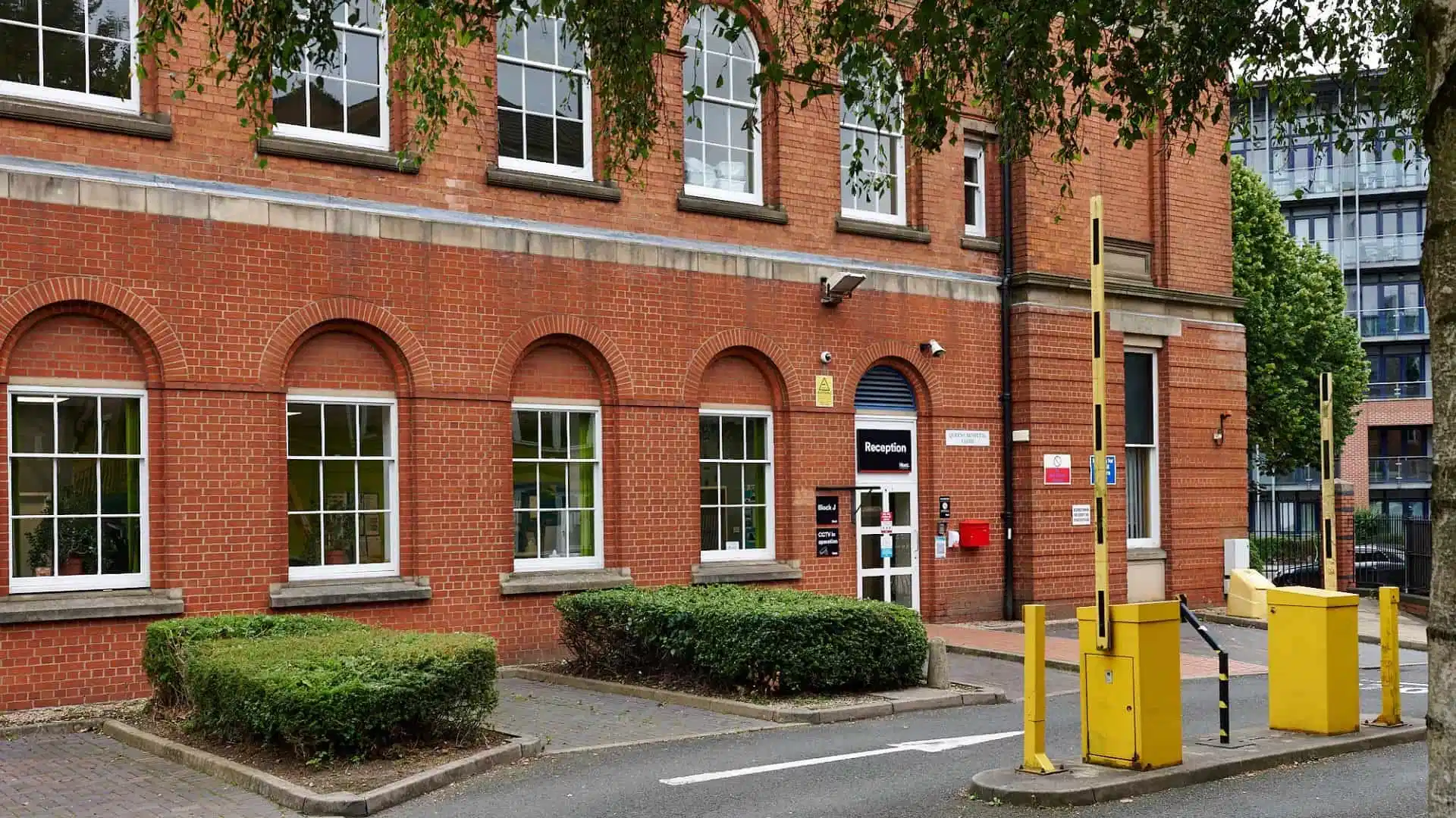 Queen's Hospital Close, Birmingham image 9