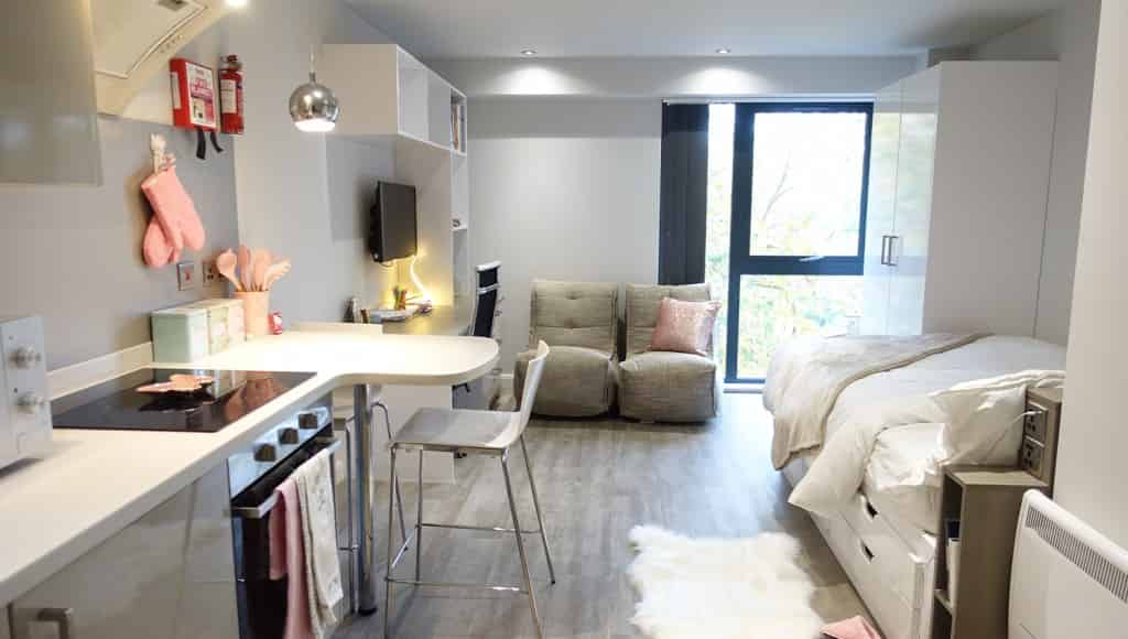 8 West Walk, Leicester - Leicester, England, United Kingdom - Standard Studio With Balcony - Bedroom