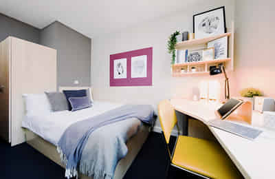 Amenities?w=400&h=260&fit=crop&q=40&auto=format&trim=auto