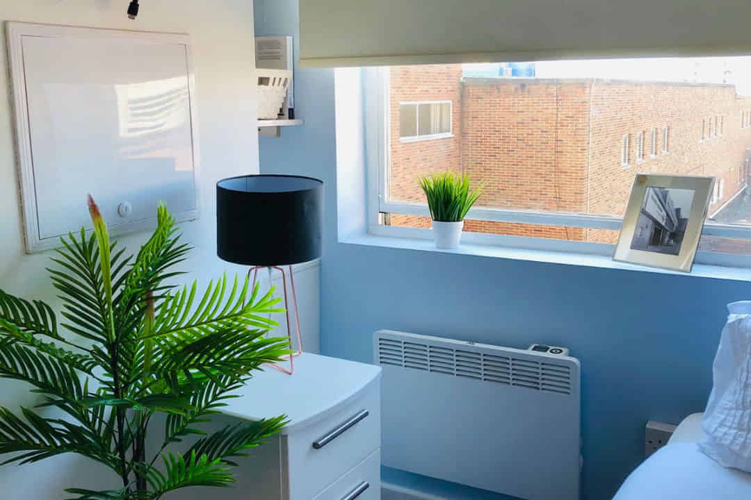 Common Area?w=400&h=260&fit=crop&q=40&auto=format&trim=auto