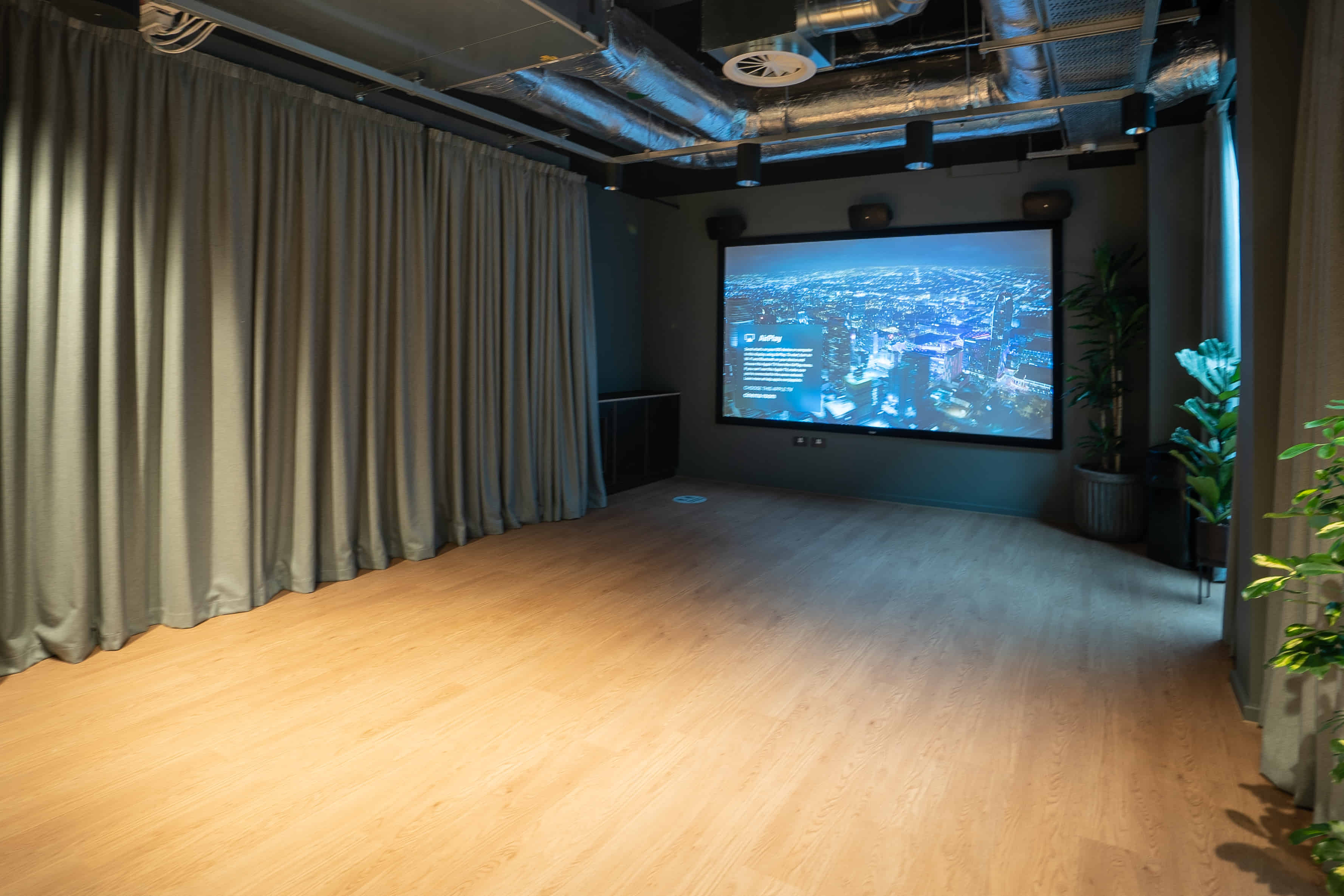 Arch View House, London - London, England, United Kingdom - Common Area
