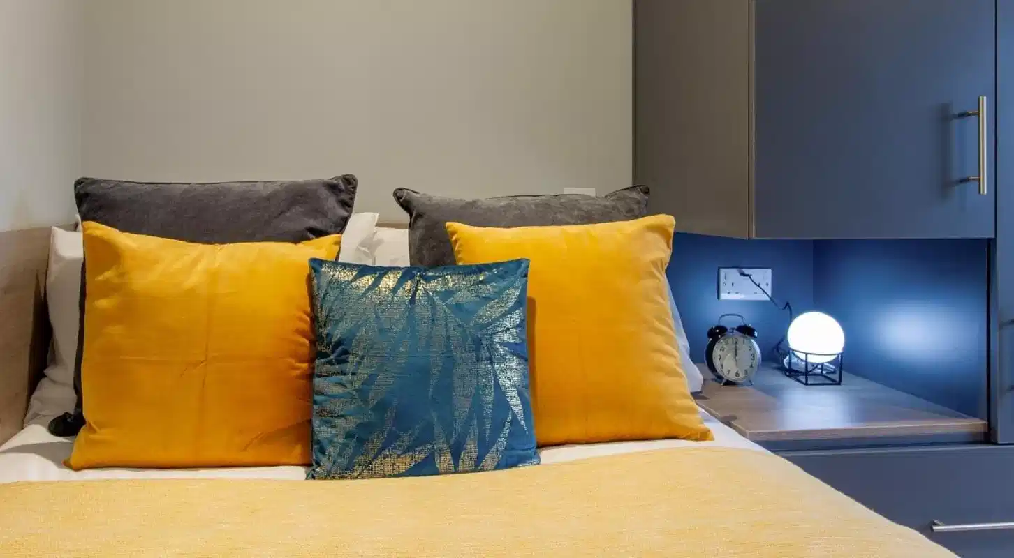 Amenities?w=400&h=260&fit=crop&q=40&auto=format&trim=auto