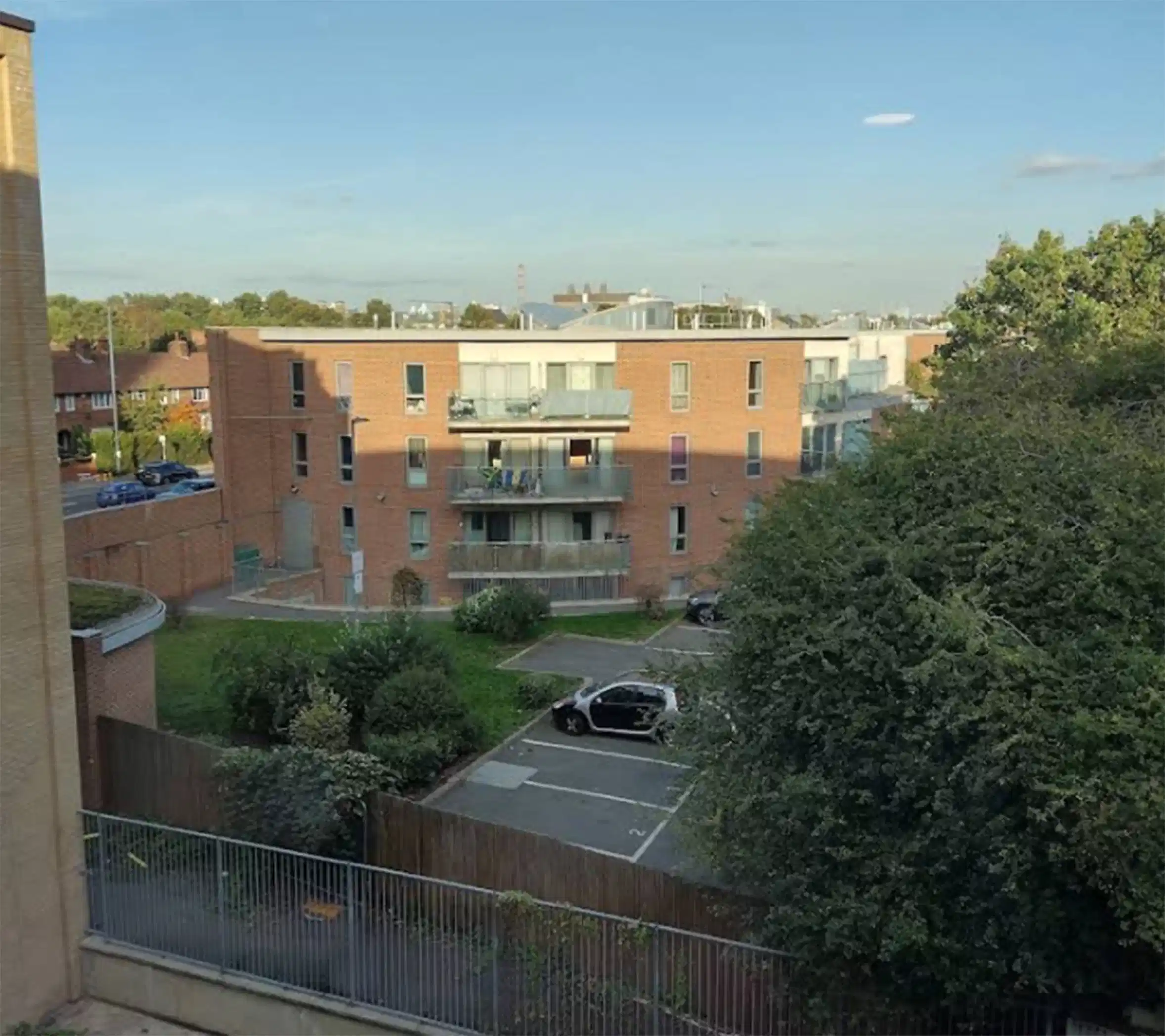 LST White City Residence, London image 40