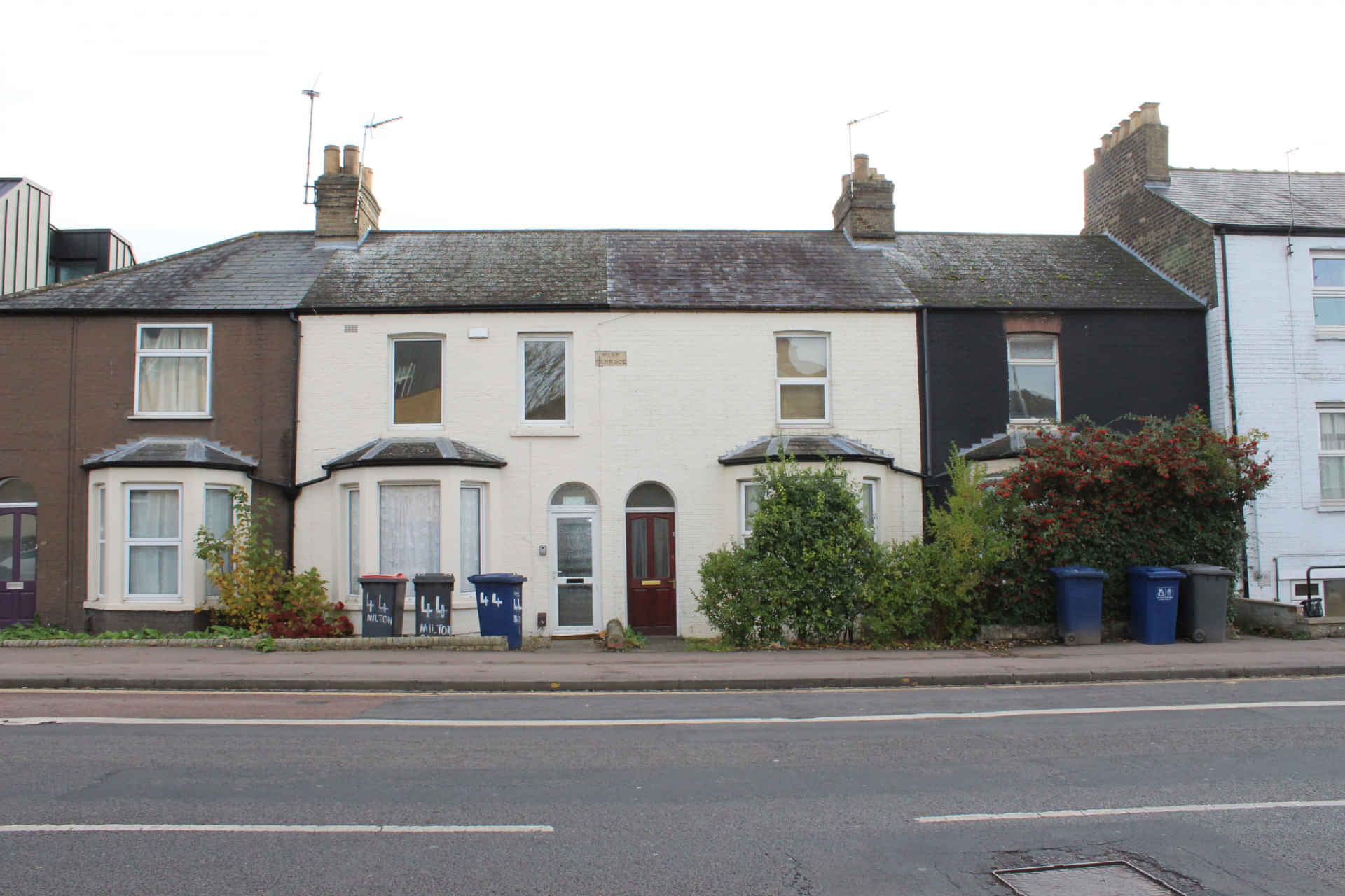 ?w=400&h=260&fit=crop&q=40&auto=format&trim=auto