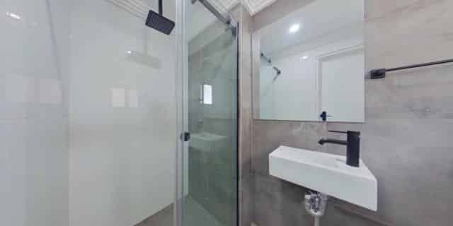 Kitchen?w=400&h=260&fit=crop&q=40&auto=format&trim=auto