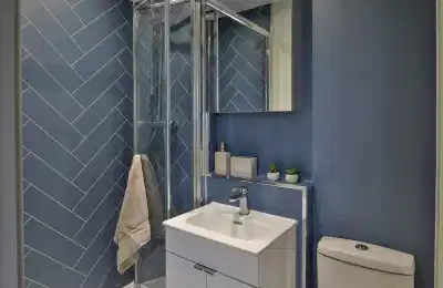 Common Area?w=400&h=260&fit=crop&q=40&auto=format&trim=auto