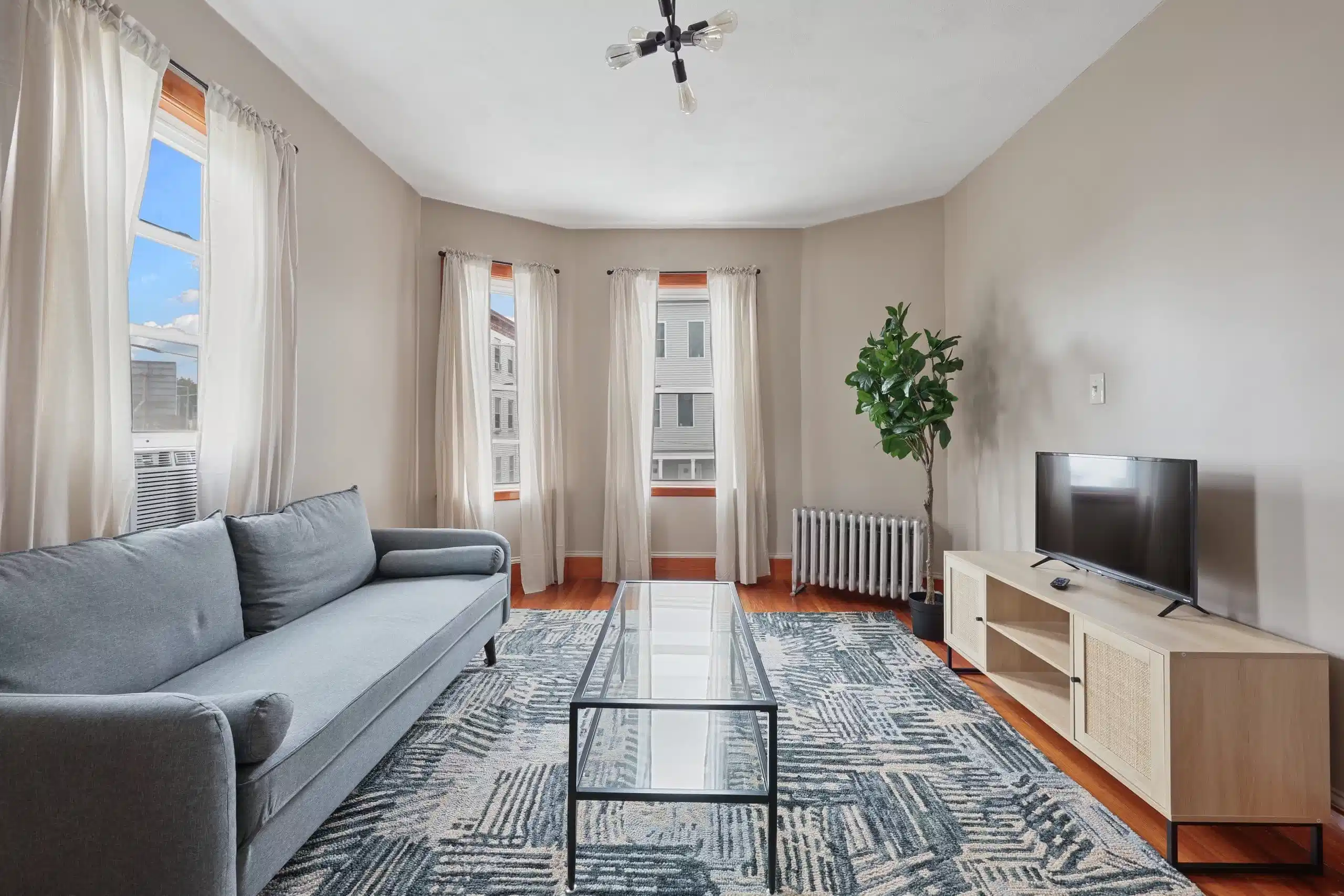 #568A : Dorchester Center - Bedroom?w=400&h=260&fit=crop&q=40&auto=format&trim=auto