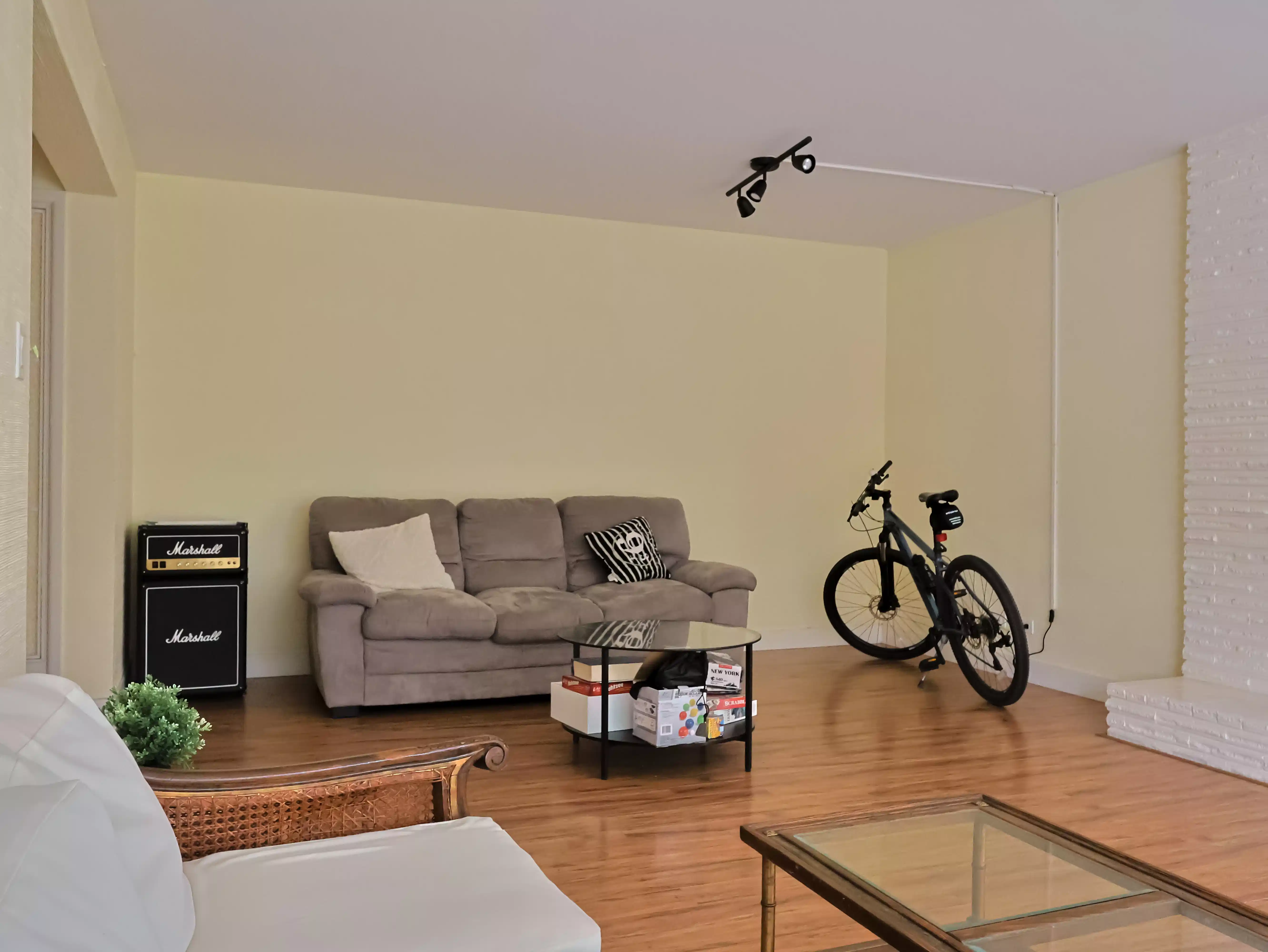 988 W 32nd Ave, Vancouver - Vancouver, Canada - Amenities