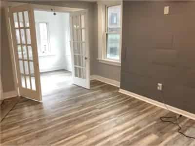 Bedroom?w=400&h=260&fit=crop&q=40&auto=format&trim=auto