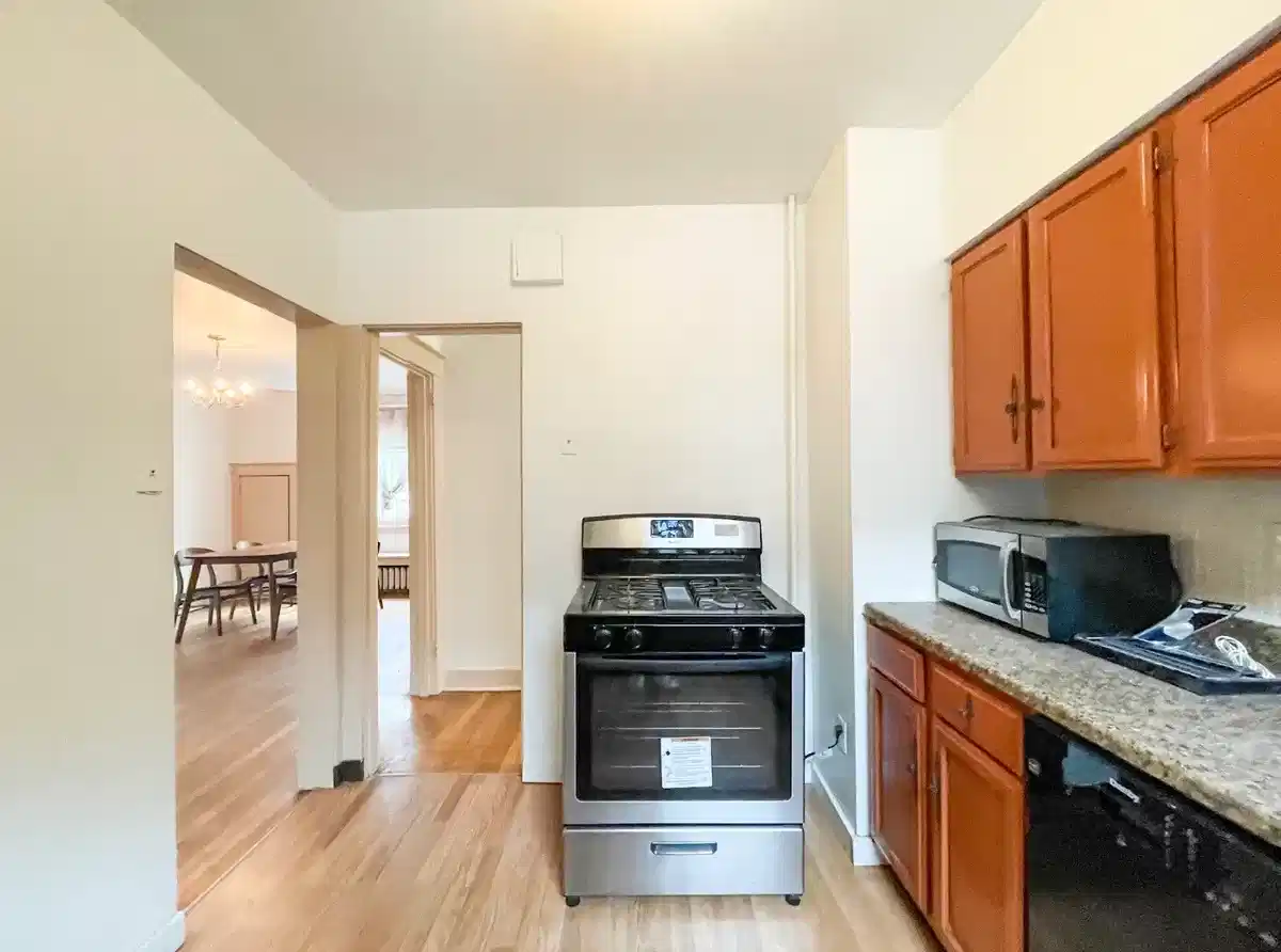 5722 Beacon St, Pittsburgh - Pittsburgh, Pennsylvania, United States - Kitchen