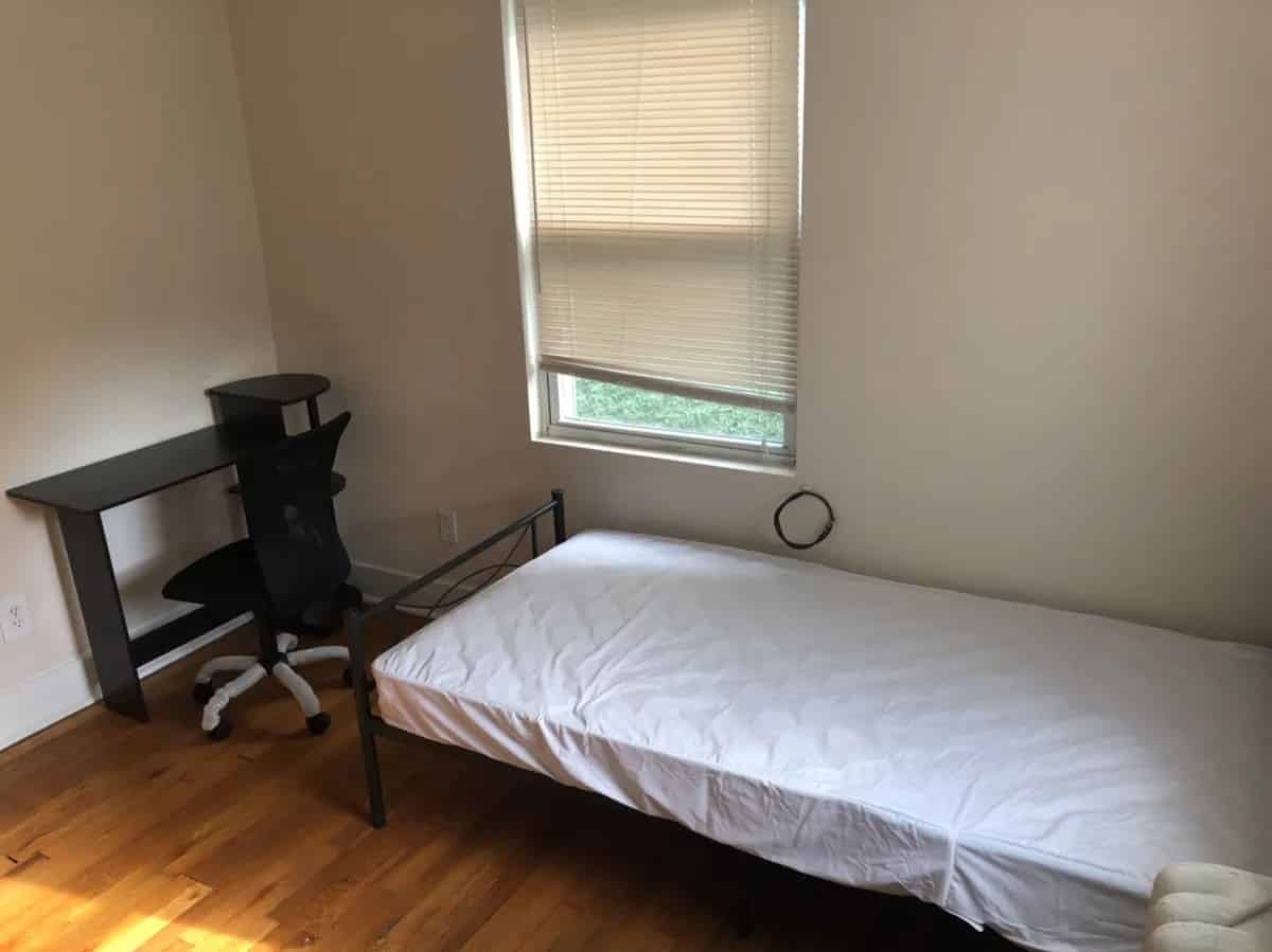 4 Bed 1.5 Bath - Bedroom?w=400&h=260&fit=crop&q=40&auto=format&trim=auto