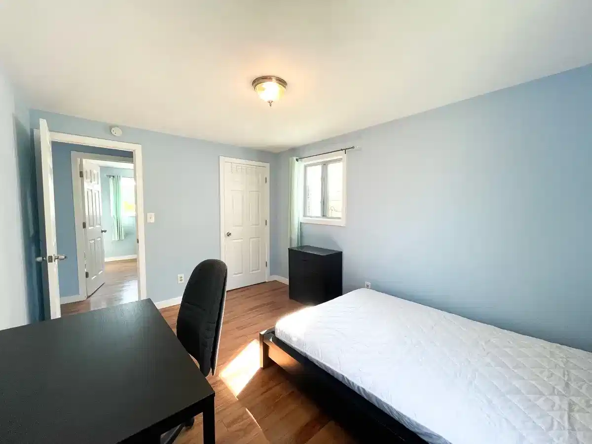 Amenities?w=400&h=260&fit=crop&q=40&auto=format&trim=auto