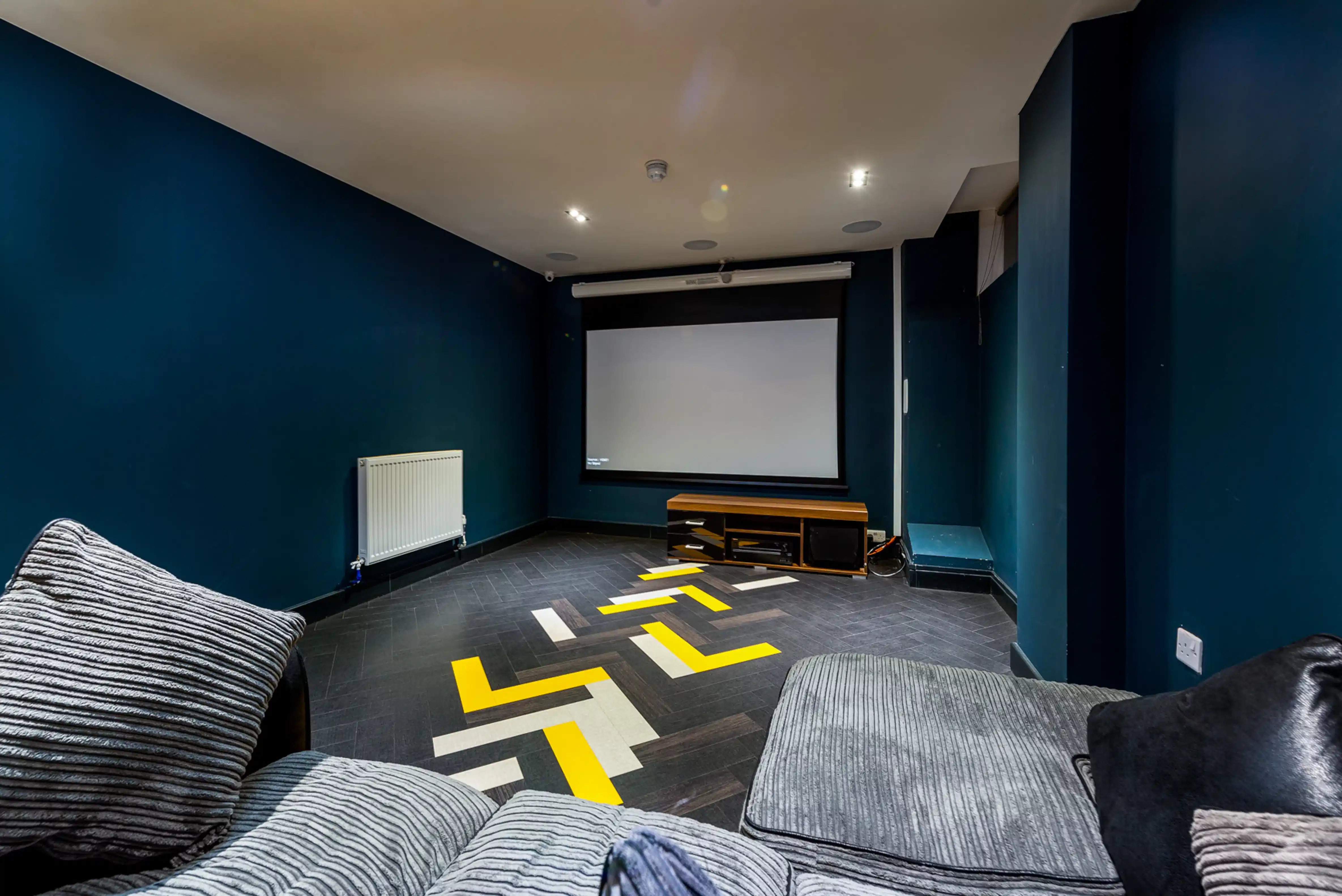 Chapel Street, Luton - Luton, England, United Kingdom - Common Area