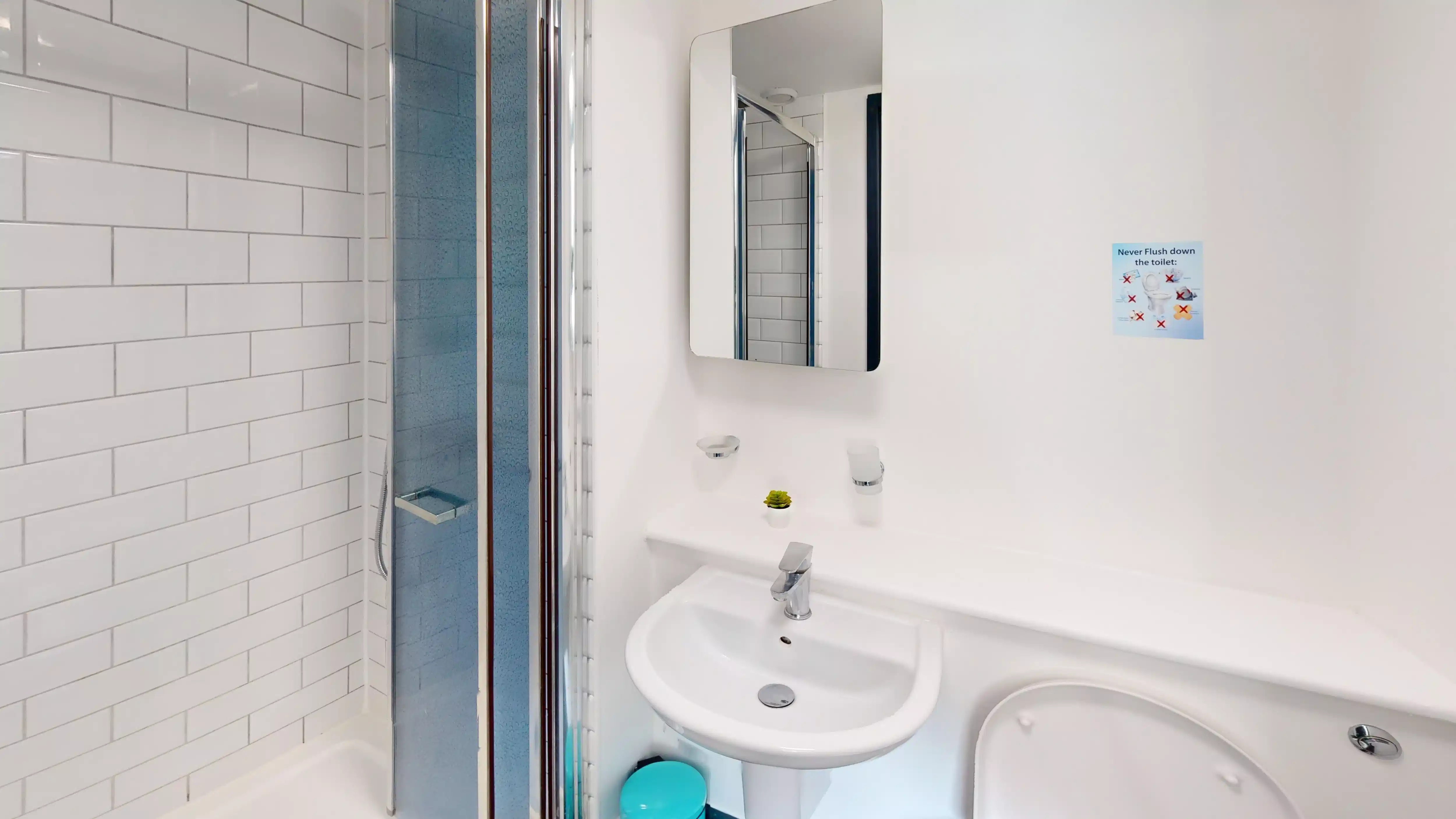 Common Area?w=400&h=260&fit=crop&q=40&auto=format&trim=auto