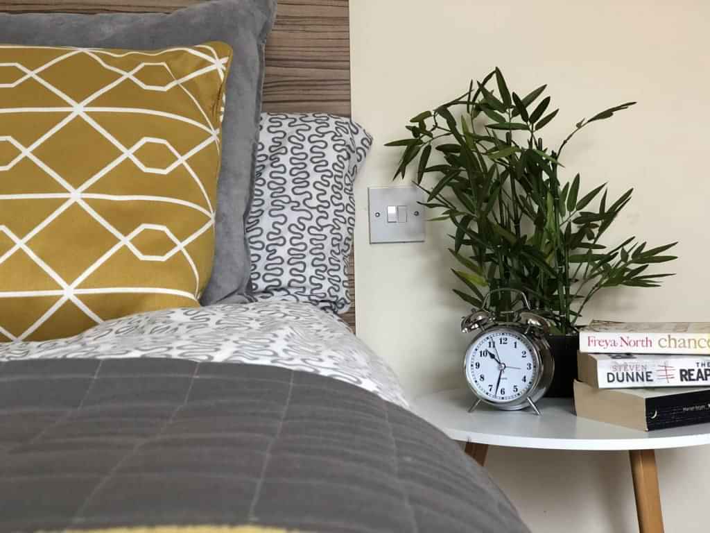 Common Area?w=400&h=260&fit=crop&q=40&auto=format&trim=auto