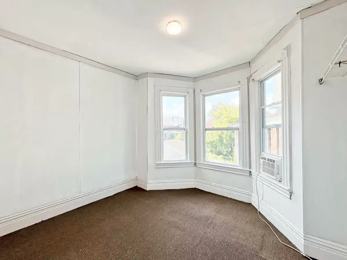 3263 Parkview Ave, Pittsburgh - Pittsburgh, Pennsylvania, United States - Room