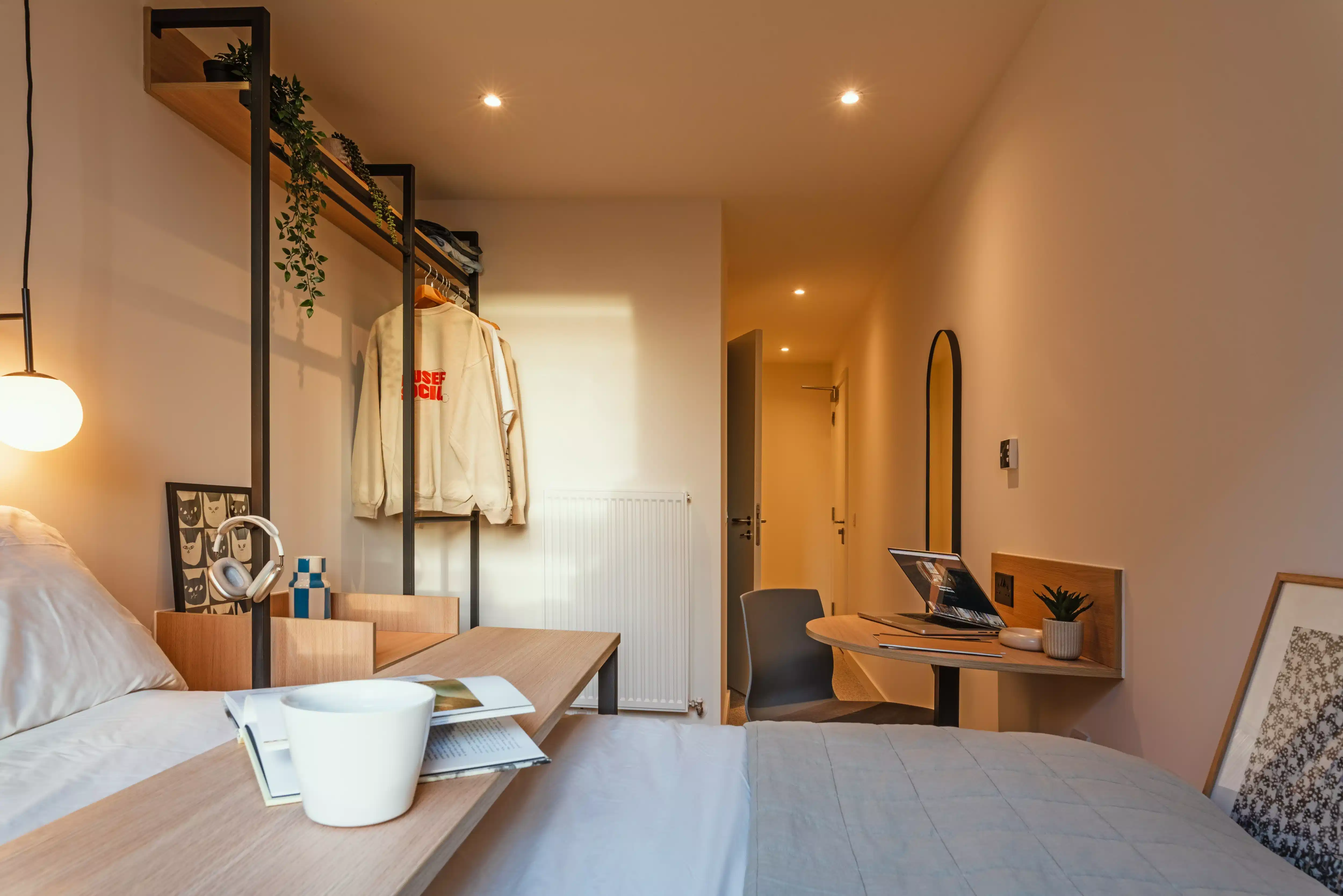 Amenities?w=400&h=260&fit=crop&q=40&auto=format&trim=auto