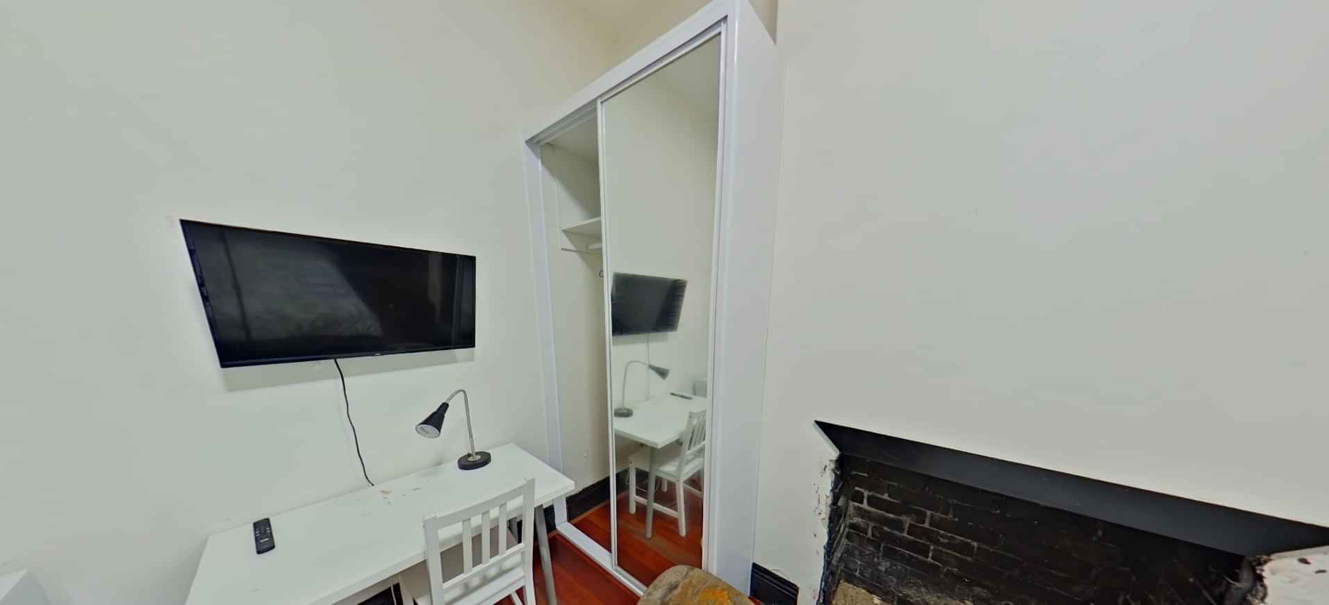 Amenities?w=400&h=260&fit=crop&q=40&auto=format&trim=auto