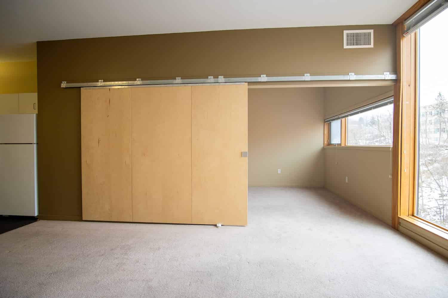 Amenities?w=400&h=260&fit=crop&q=40&auto=format&trim=auto