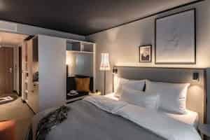 Ensuite-Revo Room