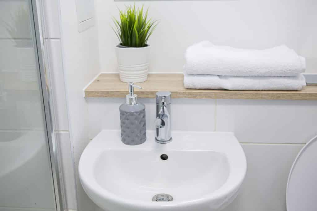 Amenities?w=400&h=260&fit=crop&q=40&auto=format&trim=auto