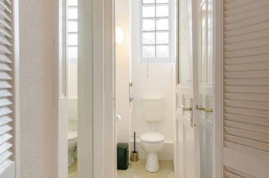 Exterior?w=400&h=260&fit=crop&q=40&auto=format&trim=auto