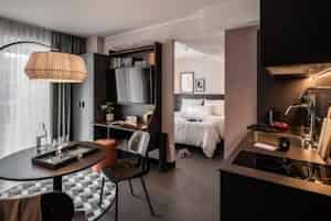 Amenities?w=400&h=260&fit=crop&q=40&auto=format&trim=auto