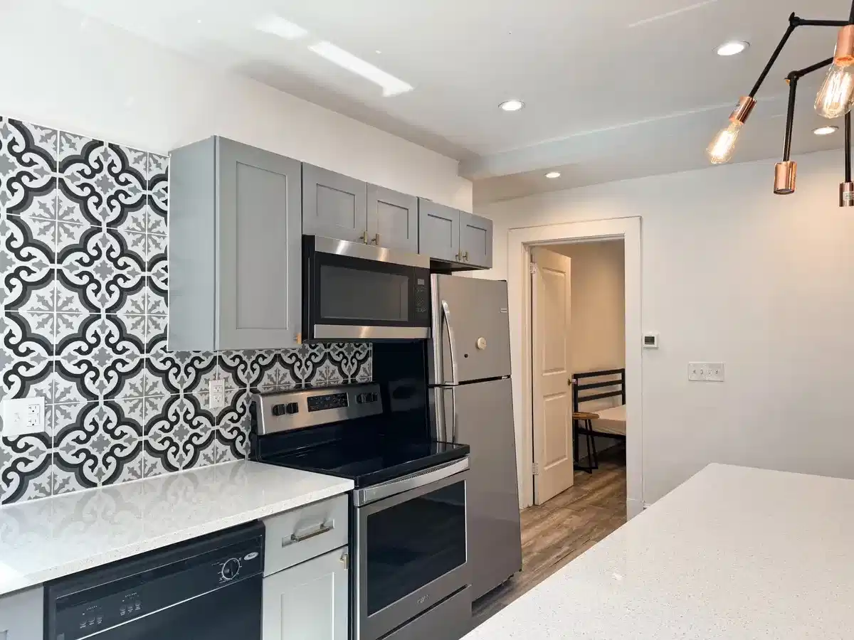 5819 Douglas St, Pittsburgh - Pittsburgh, Pennsylvania, United States - Kitchen