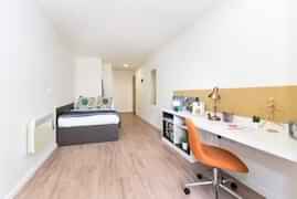 Amenities?w=400&h=260&fit=crop&q=40&auto=format&trim=auto