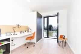 Amenities?w=400&h=260&fit=crop&q=40&auto=format&trim=auto