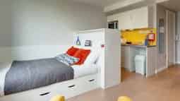Studio Silver - Upper Floor