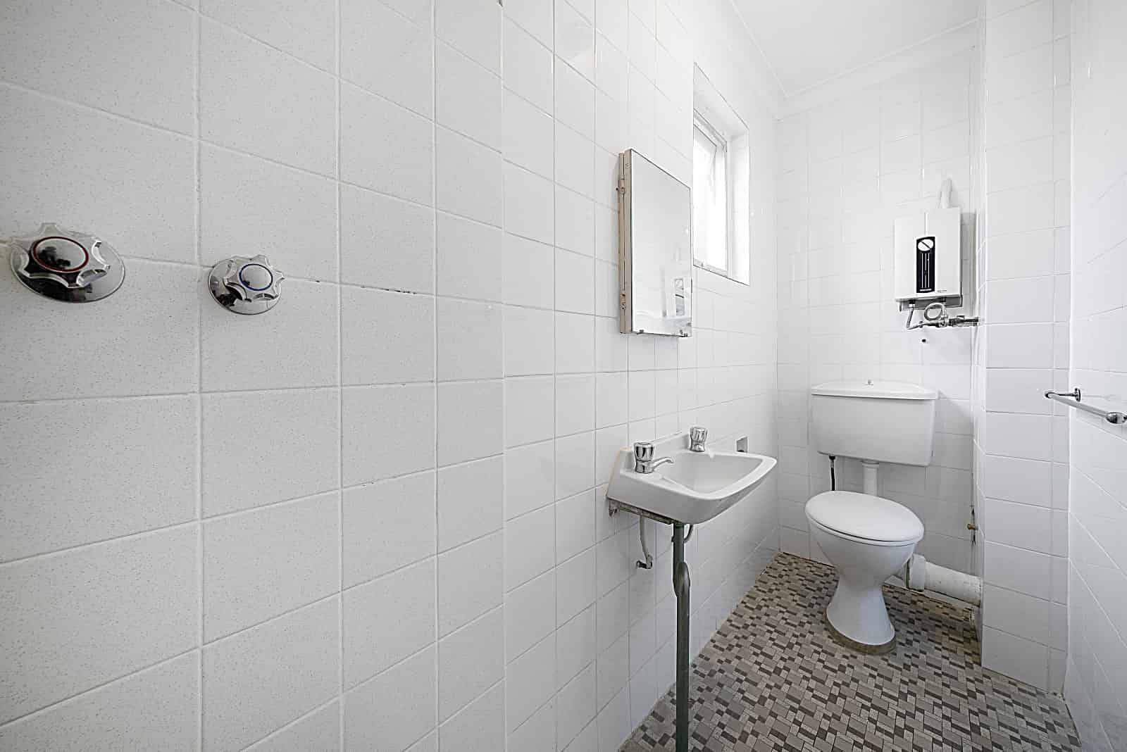 Studio - Bedroom?w=400&h=260&fit=crop&q=40&auto=format&trim=auto