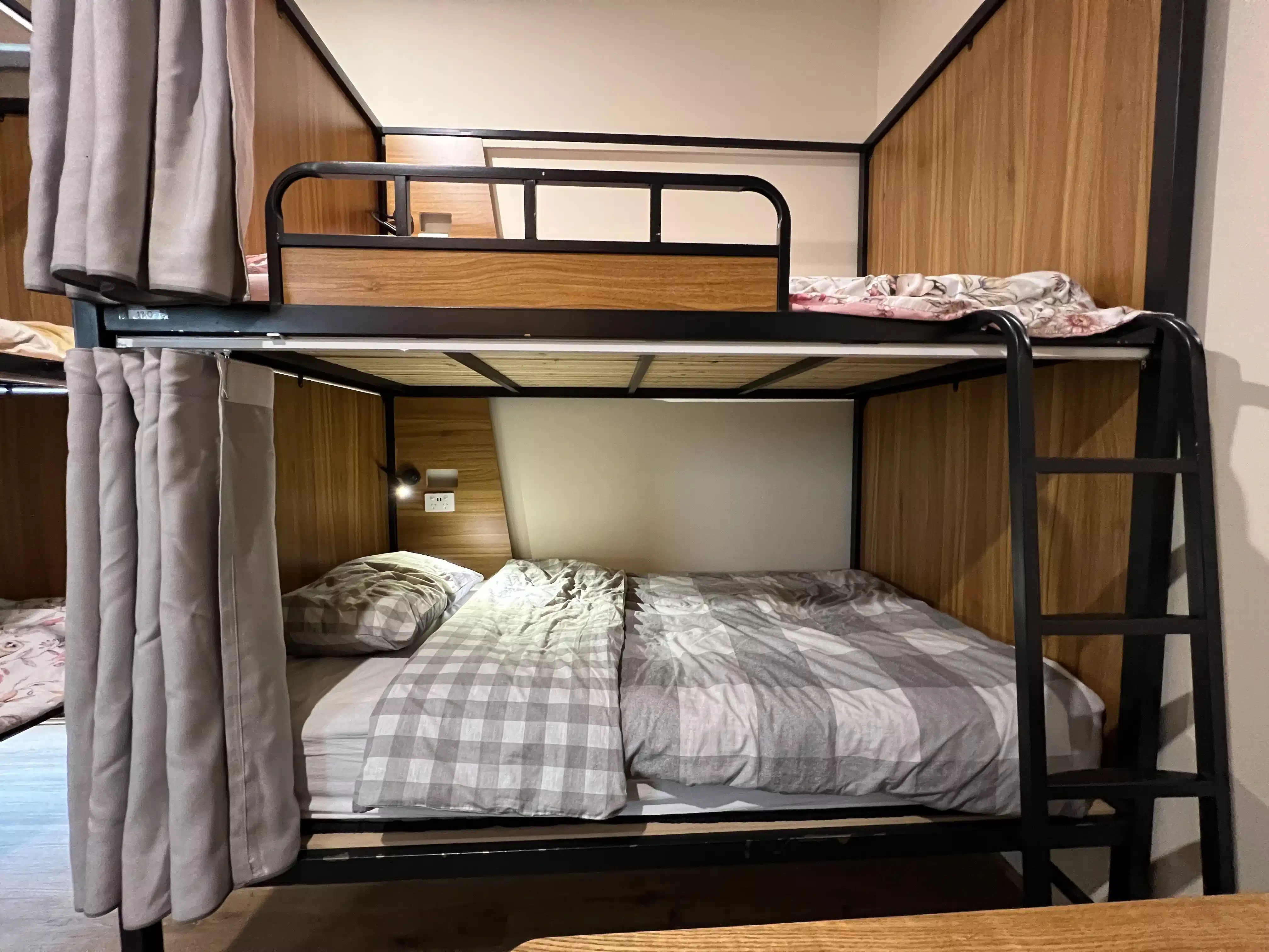 3 People’s Room