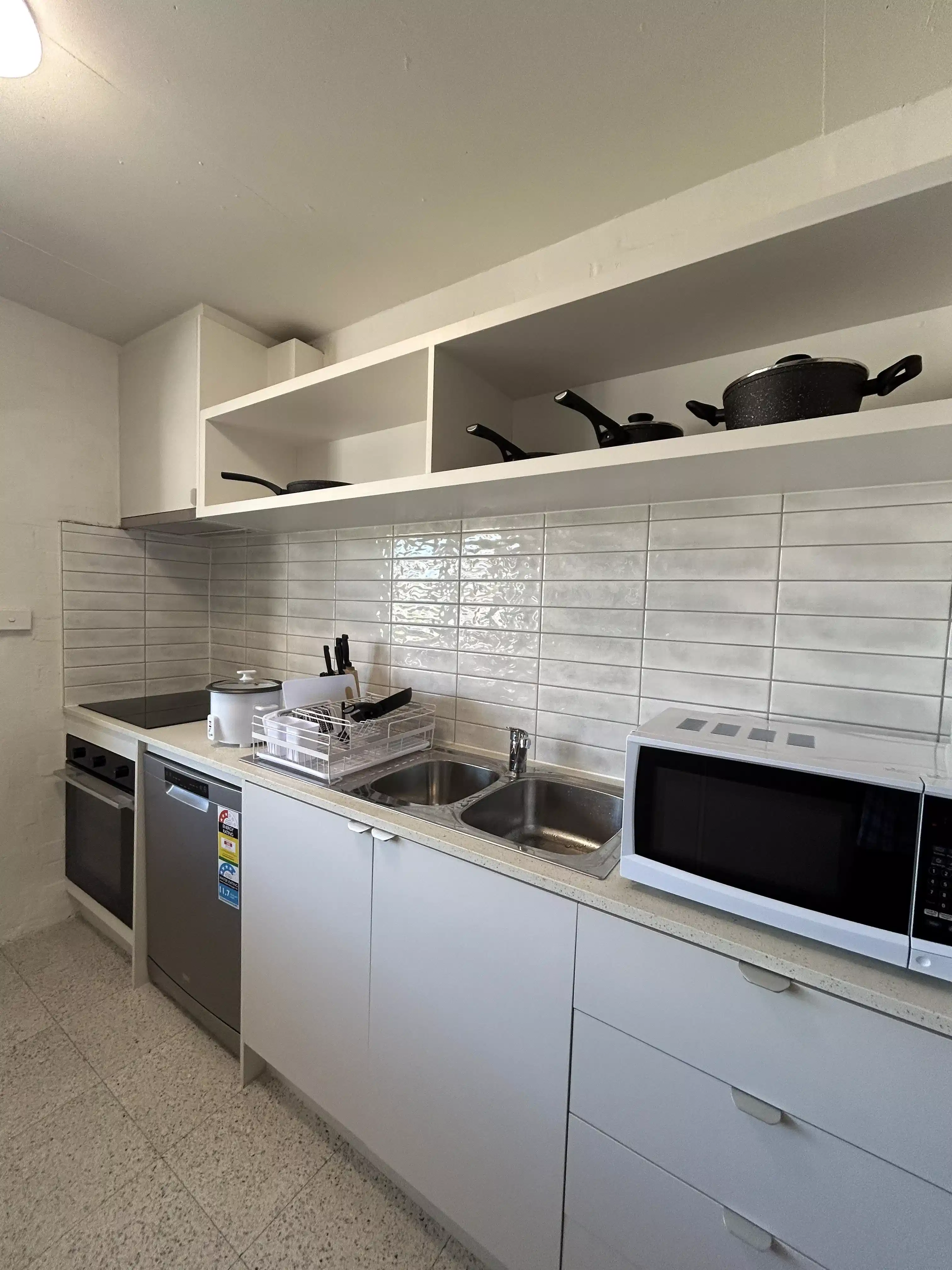 419 Cardigan Street, Melbourne - Melbourne, Victoria, Australia - Kitchen