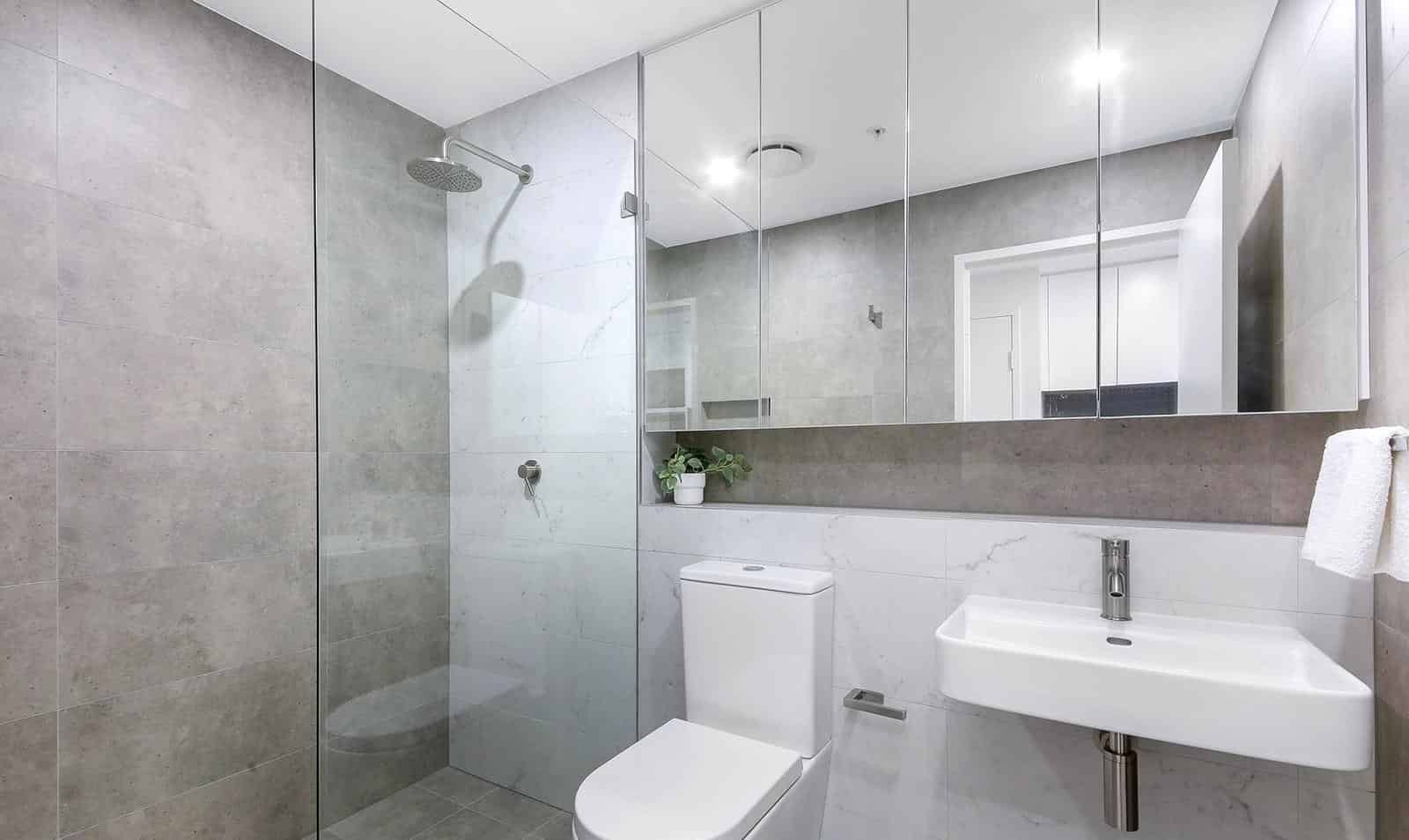 Studio - Bedroom?w=400&h=260&fit=crop&q=40&auto=format&trim=auto