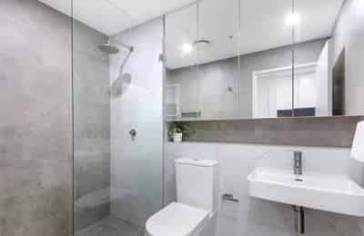 Studio - Bedroom?w=400&h=260&fit=crop&q=40&auto=format&trim=auto