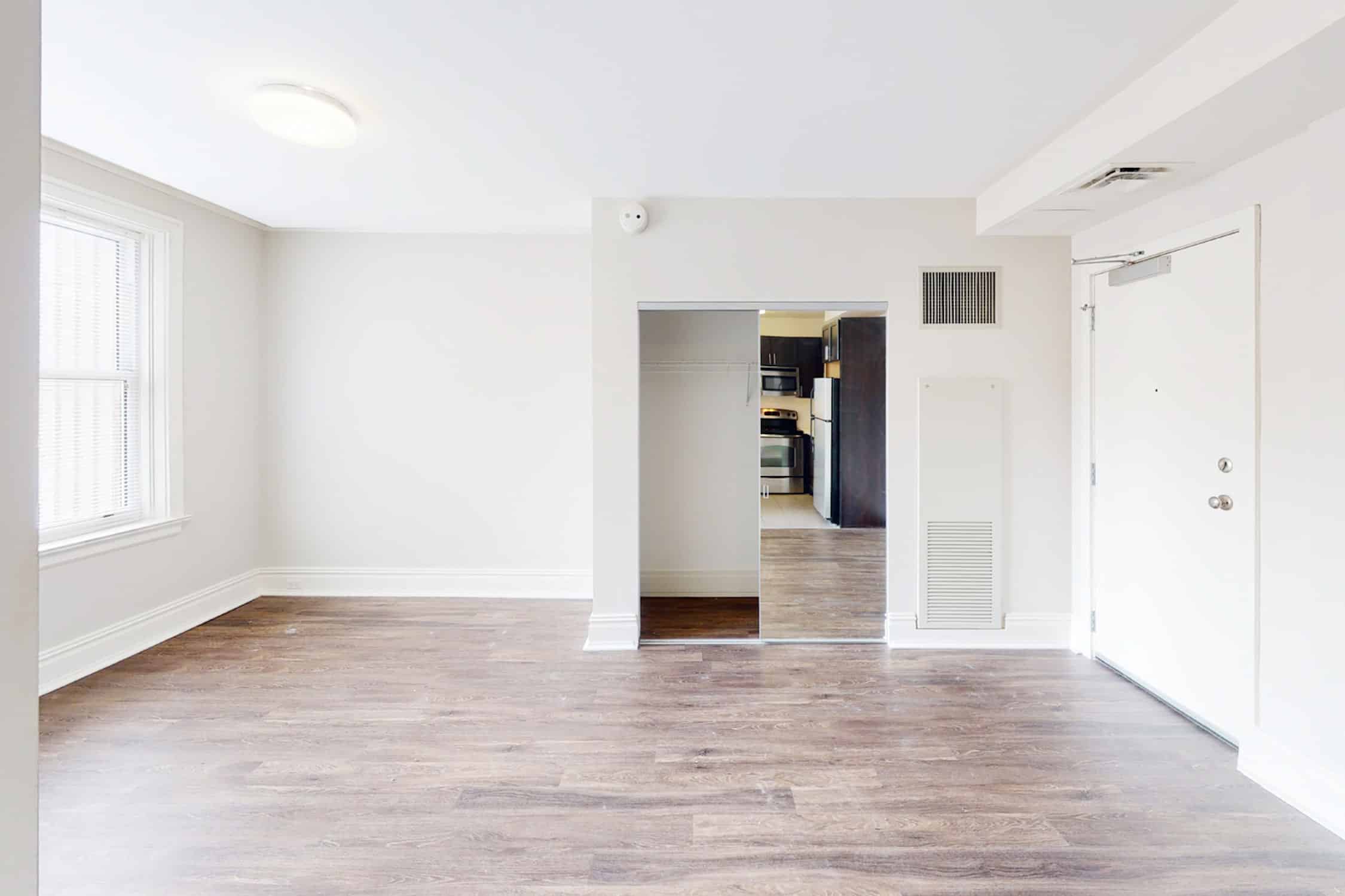 Amenities?w=400&h=260&fit=crop&q=40&auto=format&trim=auto