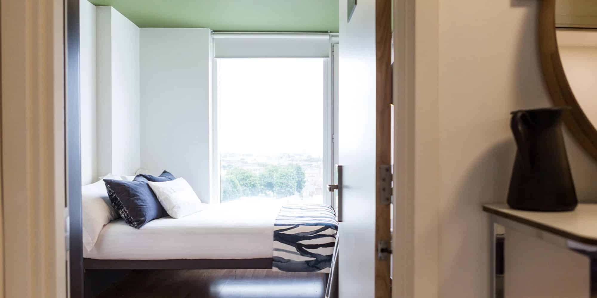2 Bedroom Apartment Shared Mid Level