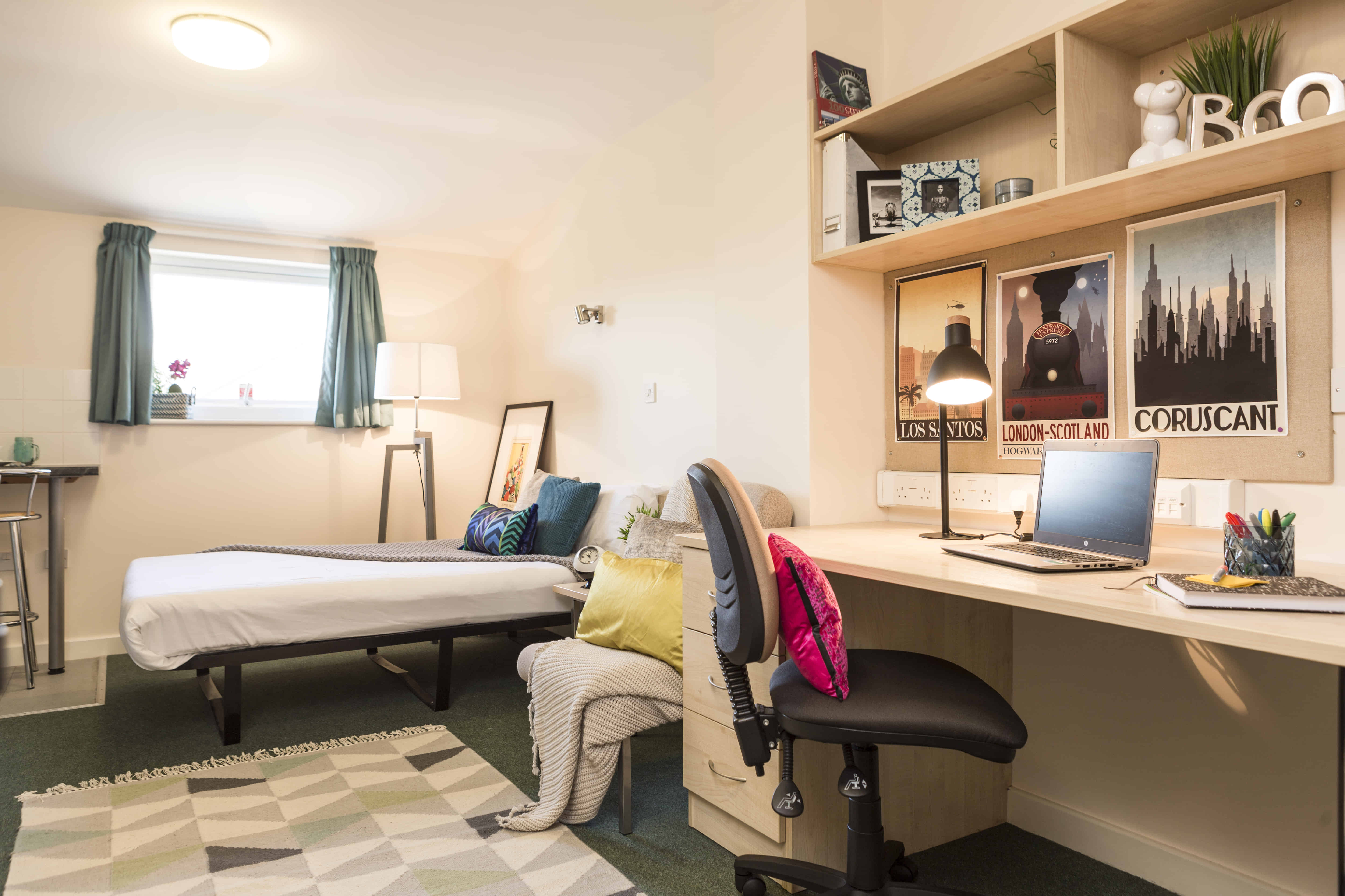 Kitchen?w=400&h=260&fit=crop&q=40&auto=format&trim=auto