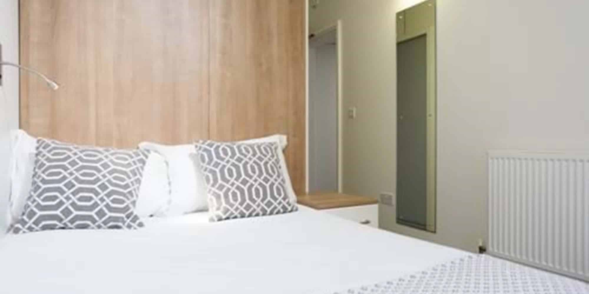 2 Bed Apartment Shared Lower Level