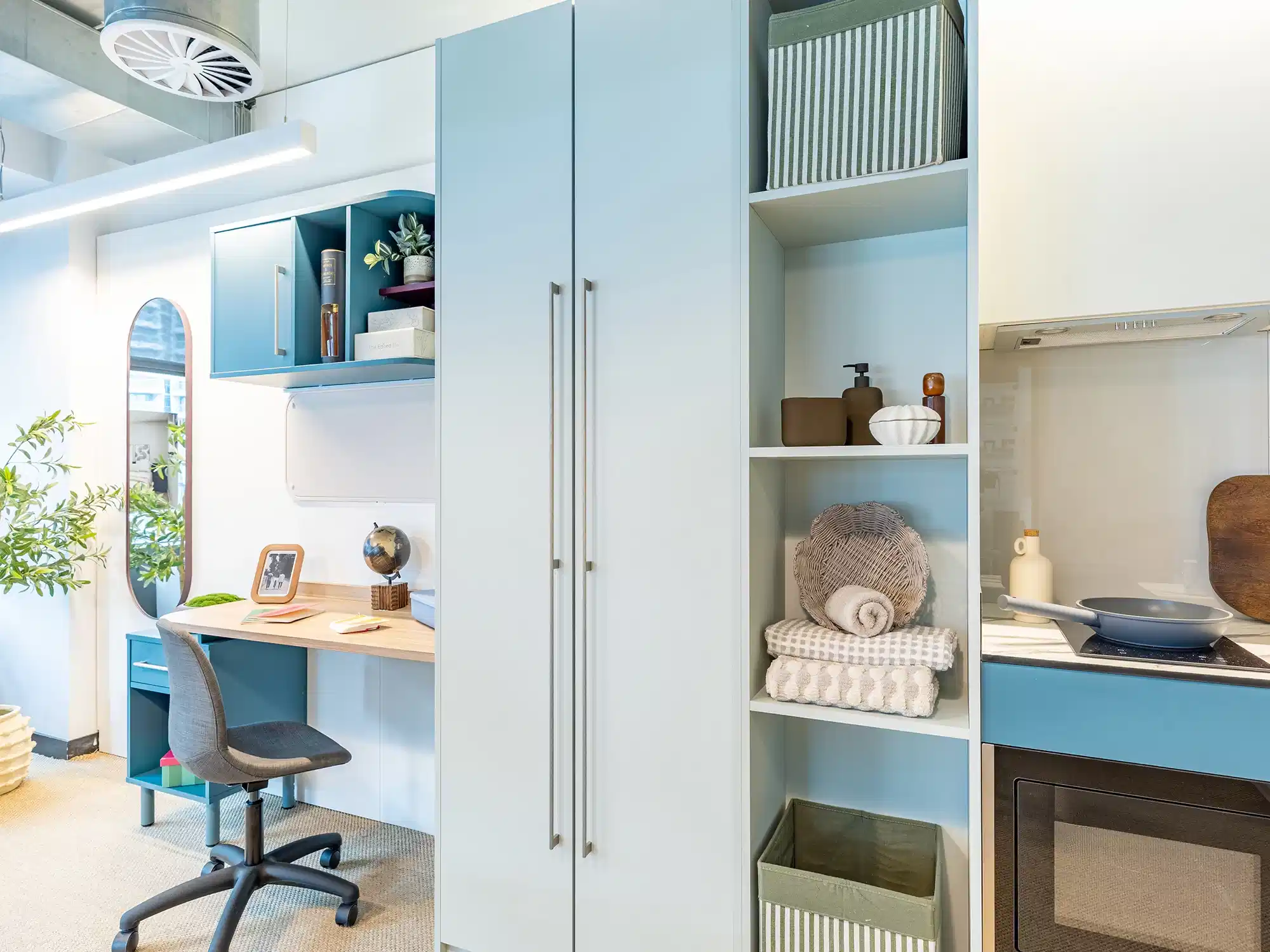 Willen House, London - London, England, United Kingdom - Silver Plus Studio - Amenities