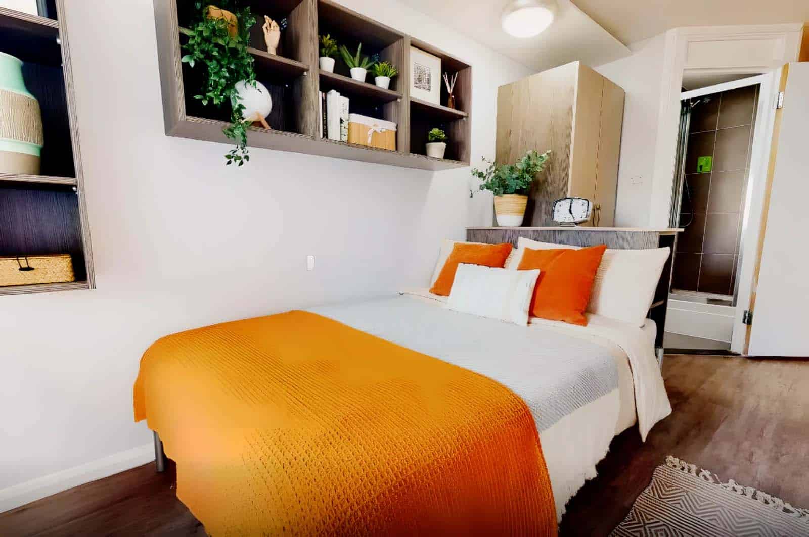 Amenities?w=400&h=260&fit=crop&q=40&auto=format&trim=auto