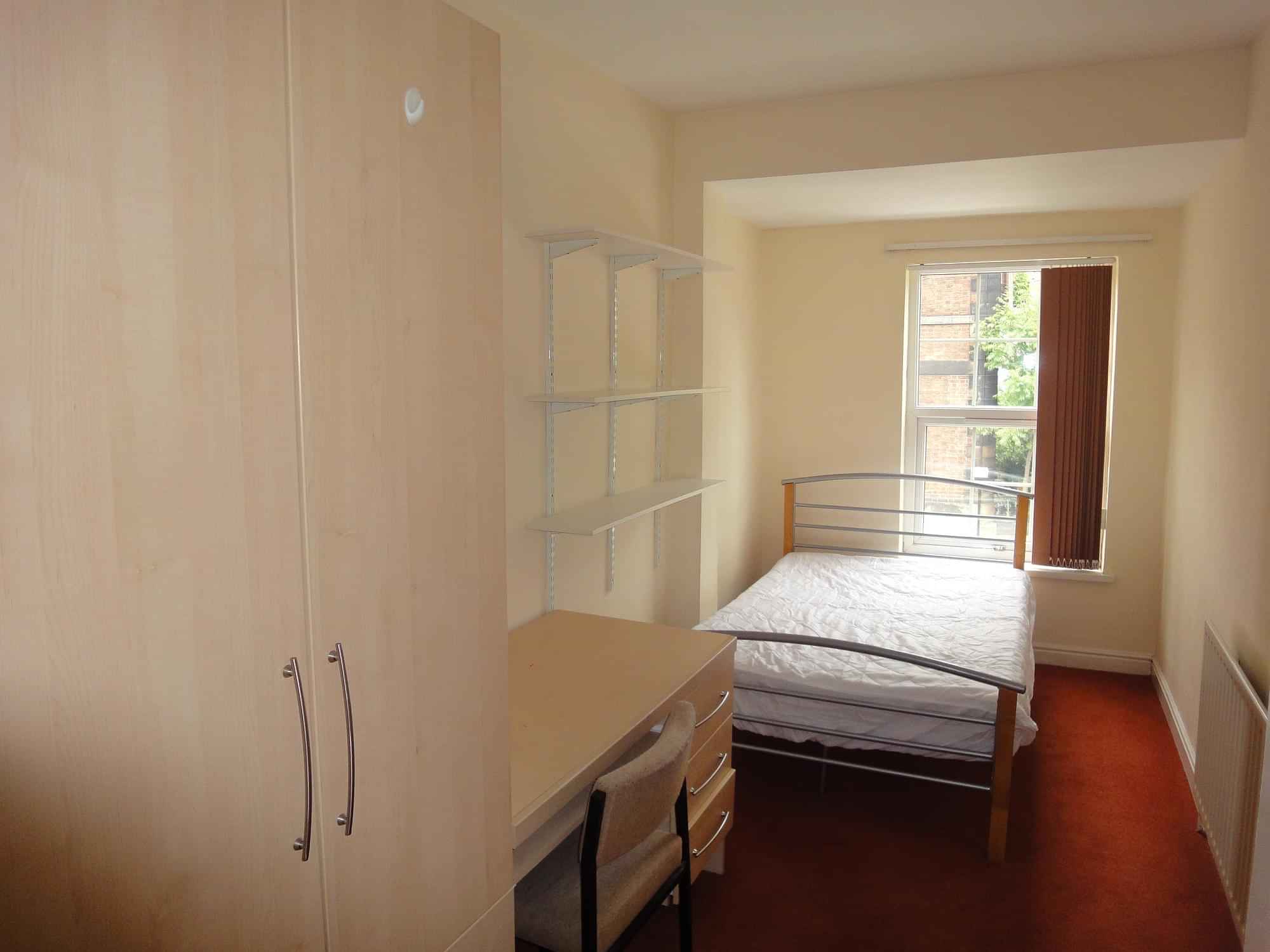 Glossop Road, Broomhill - Sheffield, England, United Kingdom - 3 bed 2